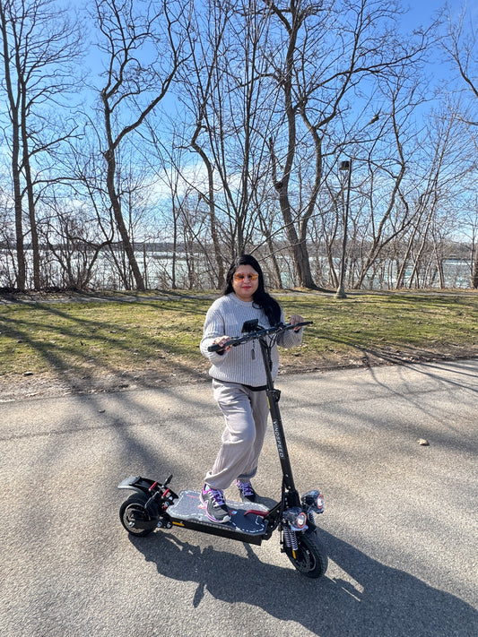 Vindspeed Off Road Beast Electric Scooter 50 Km/hr Upto 65 Km Range 1600W Motor with Free Helmet Perfect Birthday Gift