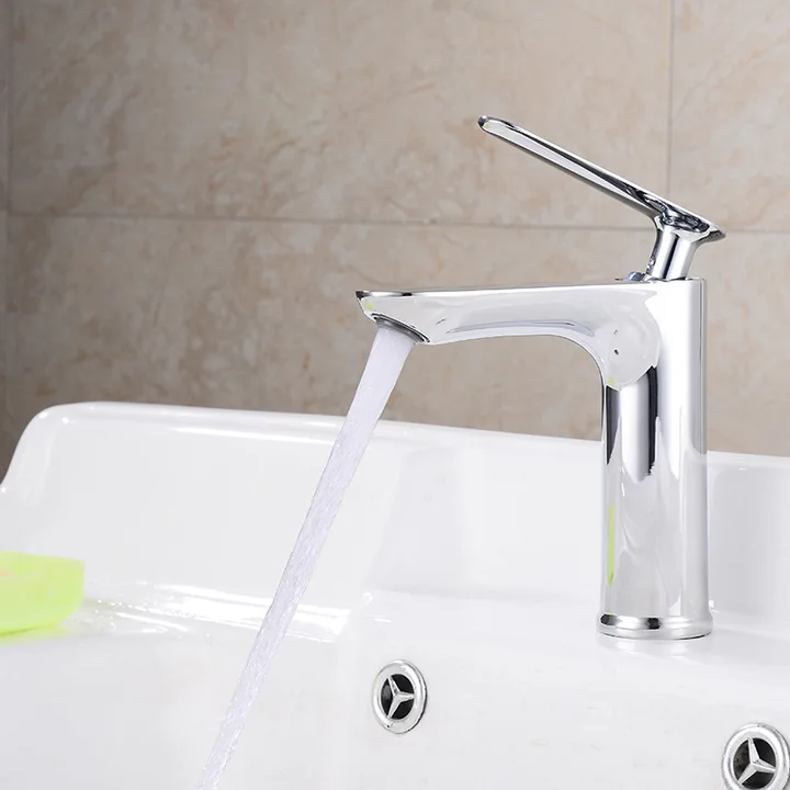 Modern Elegant Single-Hole Deck Mounted Water Tap Elegant Gold Finished Zinc-Alloy Basin Faucet Classic Single-Handle Bathroom