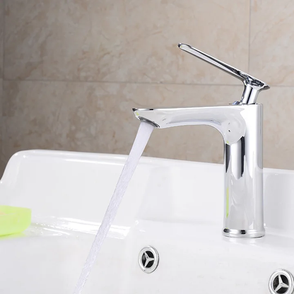 Modern Elegant Single-Hole Deck Mounted Water Tap Elegant Gold Finished Zinc-Alloy Basin Faucet Classic Single-Handle Bathroom