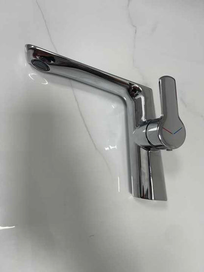 Modern Luxury White Brass Bathroom Faucet Hot and Cold Basin Mixer for Hotels and Luxury Bathrooms (Copy)