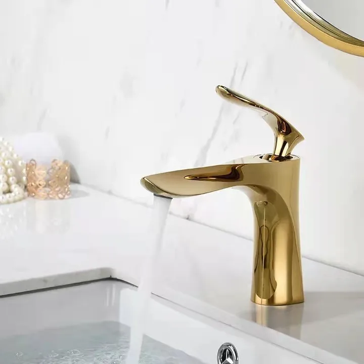 Modern Elegant Single-Hole Deck Mounted Water Tap Elegant Gold Finished Zinc-Alloy Basin Faucet Classic Single-Handle Bathroom